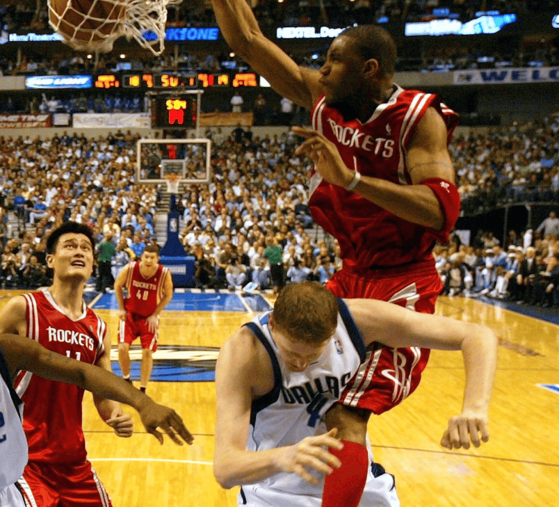 国王轻取中国男篮，布拉德利爆发神勇