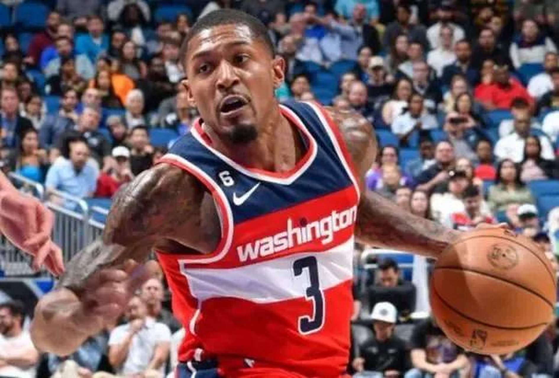 国王轻取中国男篮，布拉德利爆发神勇