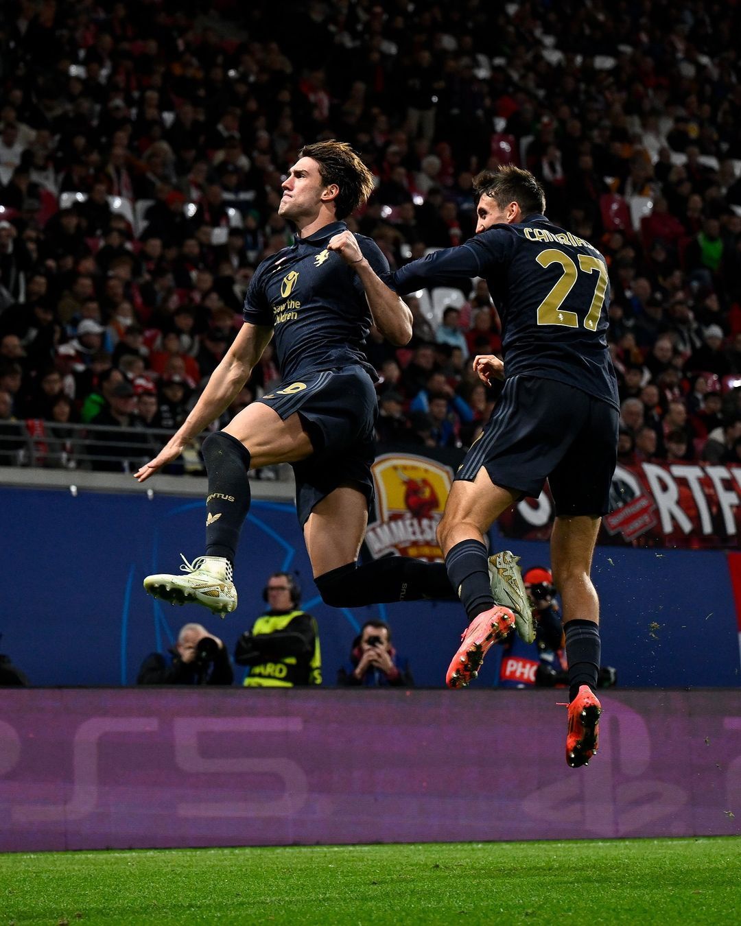 巴西碾压瑞典，弗拉霍维奇绝境逆转