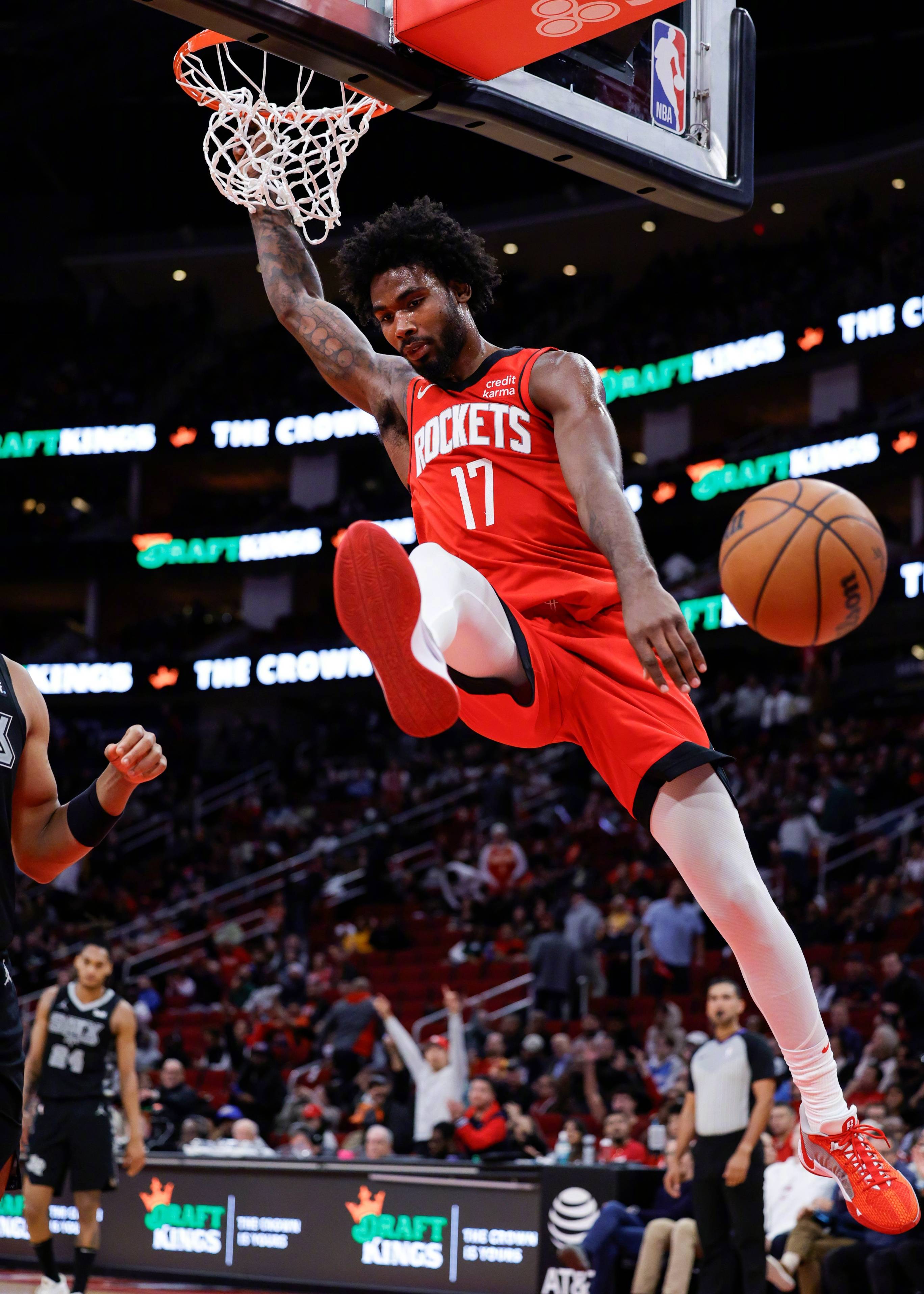 勇士碾压火箭，拉塞尔统治全场