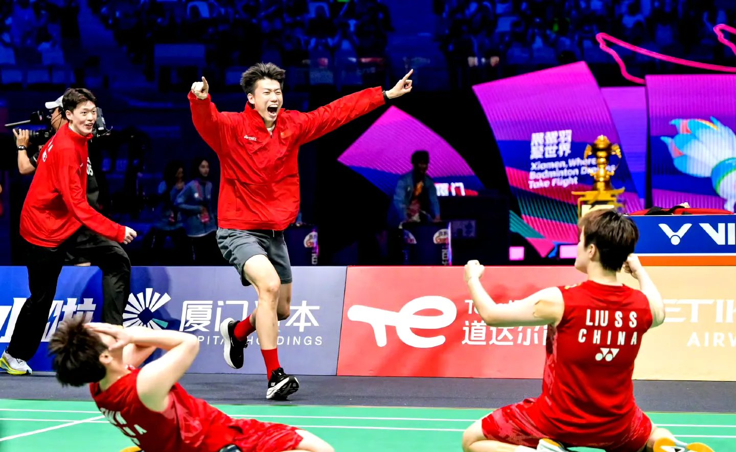 包含中国羽毛球队鏖战印度羽毛球队,谌龙三分雨点燃全场的词条 包含中国羽毛球队鏖战印度羽毛球队,谌龙三分雨点燃全场的词条