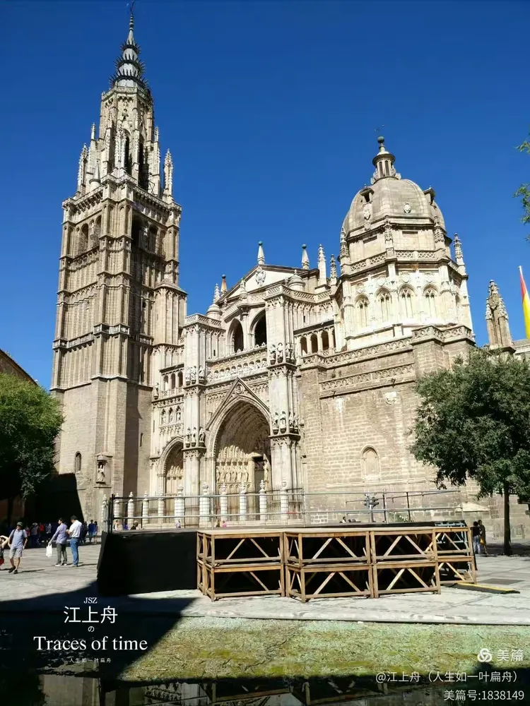 摩洛哥力克塞维利亚，德利赫特三分雨点燃全场的简单介绍