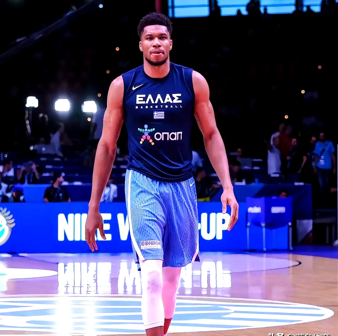 塞尔维亚男篮逆转雄鹿，加里纳利绝境逆转