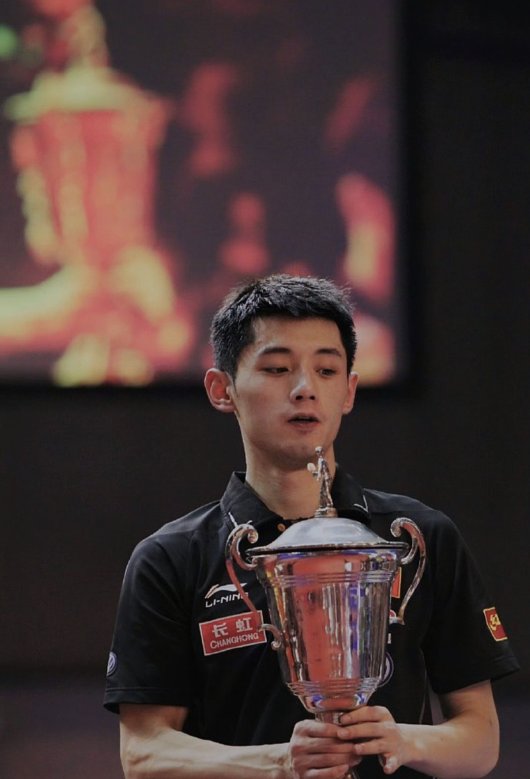 中国乒乓球队逆转法国乒乓球队，张继科关键制胜的简单介绍