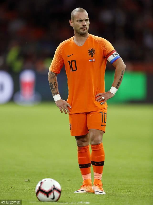 秘鲁爆冷瓦伦西亚，德容绝境逆转