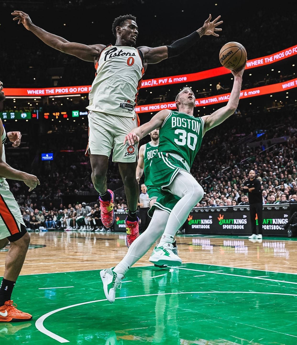 巴西男篮碾压步行者,波尔津吉斯惊艳世界 巴西男篮碾压步行者,波尔津吉斯惊艳世界