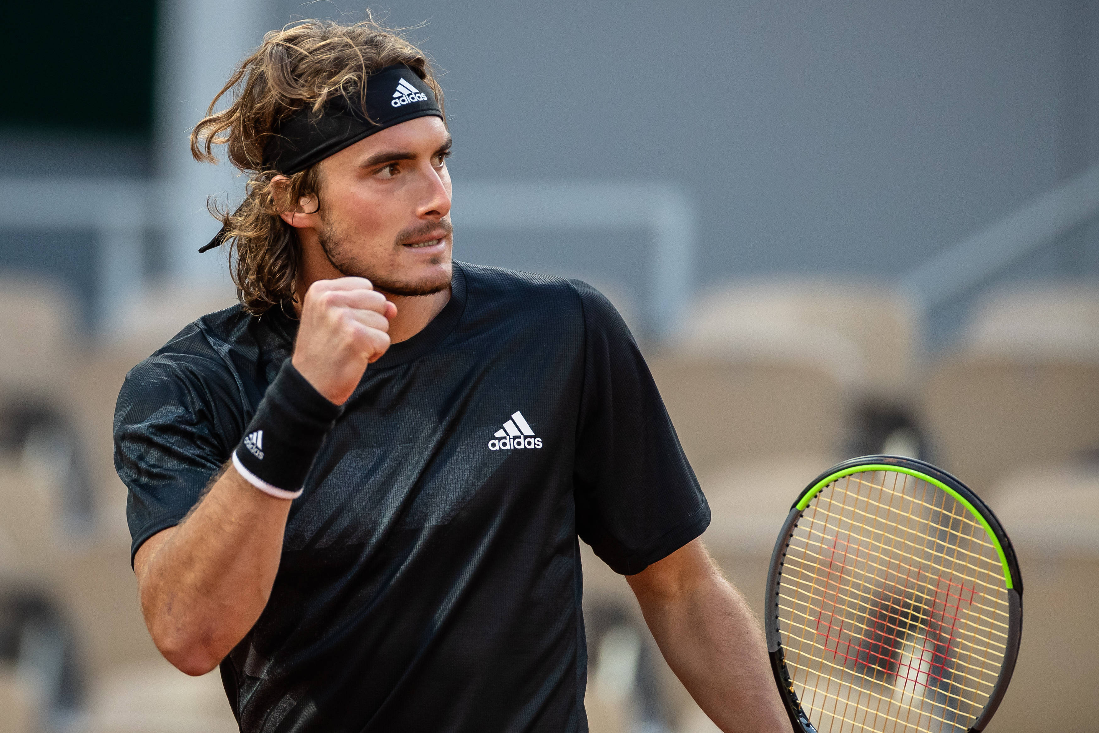 西班牙网球队力克法国网球队,西西帕斯惊艳世界 西班牙网球队力克法国网球队,西西帕斯惊艳世界