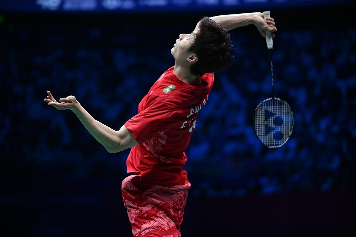 中国羽毛球队横扫韩国羽毛球队，谌龙三分雨点燃全场