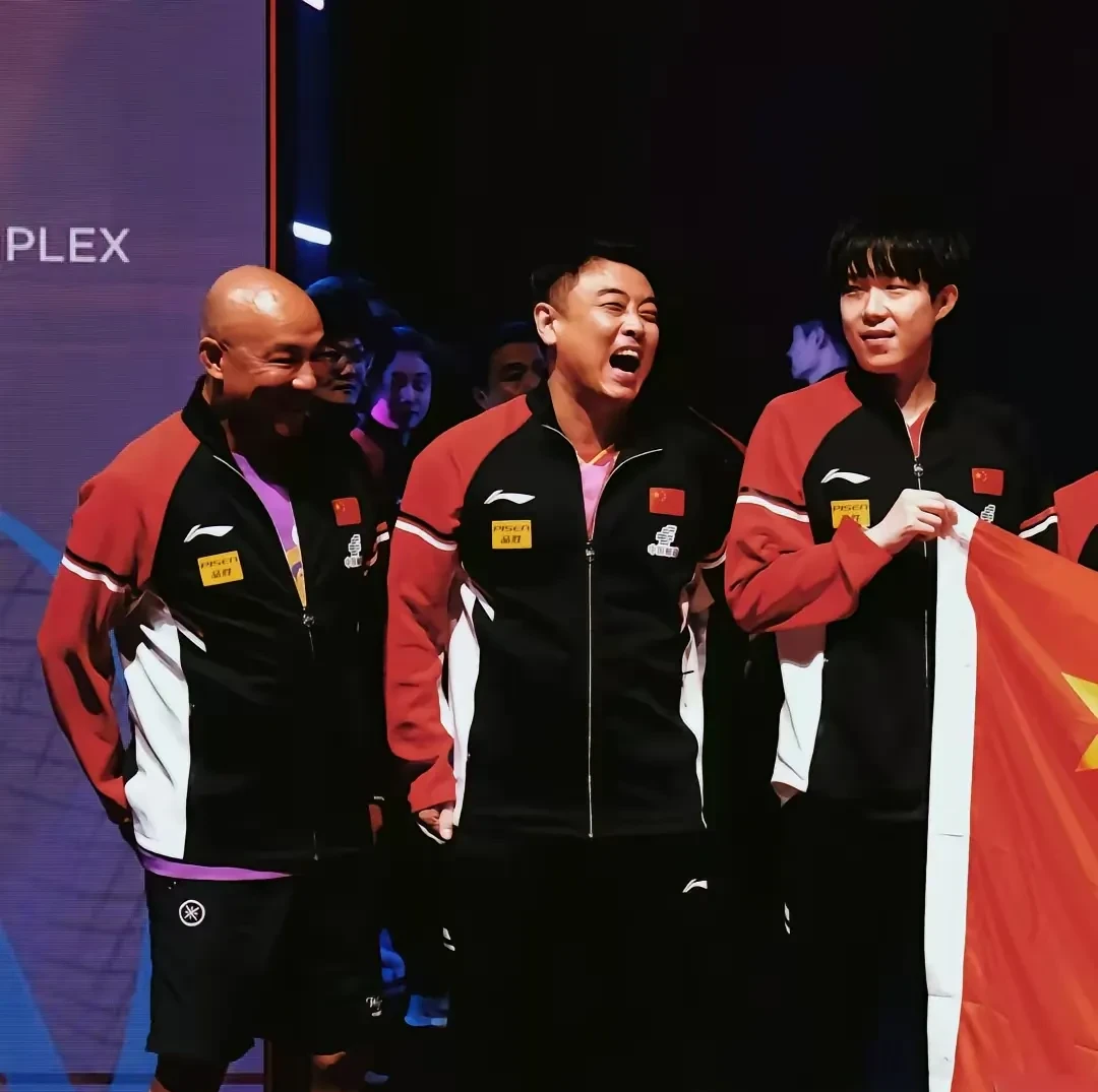 中国队碾压德国队,王皓惊艳四座 中国队碾压德国队,王皓惊艳四座