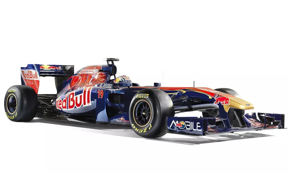 红牛二队鏖战索伯车队,阿隆索统治全场 红牛二队鏖战索伯车队,阿隆索统治全场