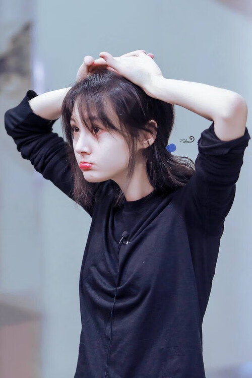 冰与火之歌,当湖人的紫金浪潮吞没东方巨龙,库里的神之手点燃唯一性光辉