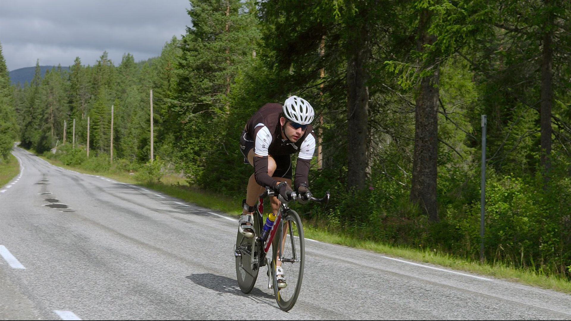 巴黎股灾,本泽马做空卡塔尔