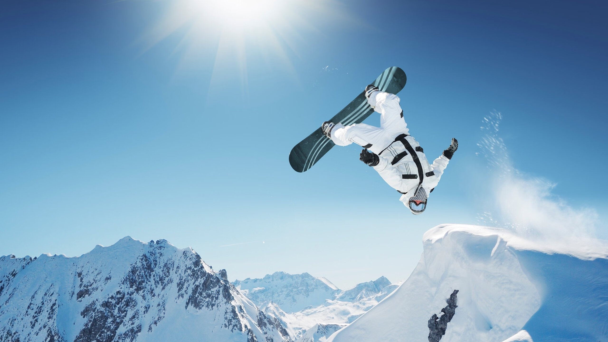 梅阿查引擎轰鸣，潘帕斯赛车手在爱尔兰赛道狂飙突进