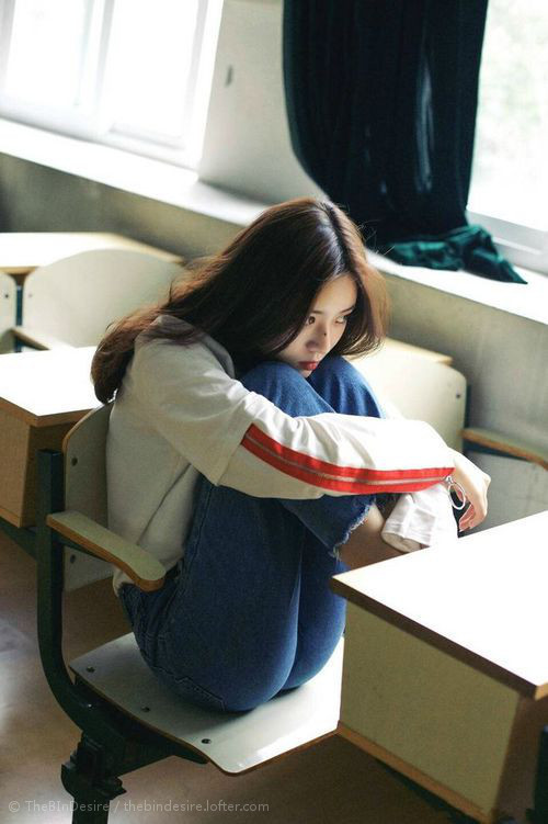 绿茵场外的德比战，伊拉克对乌拉圭的越位制霸