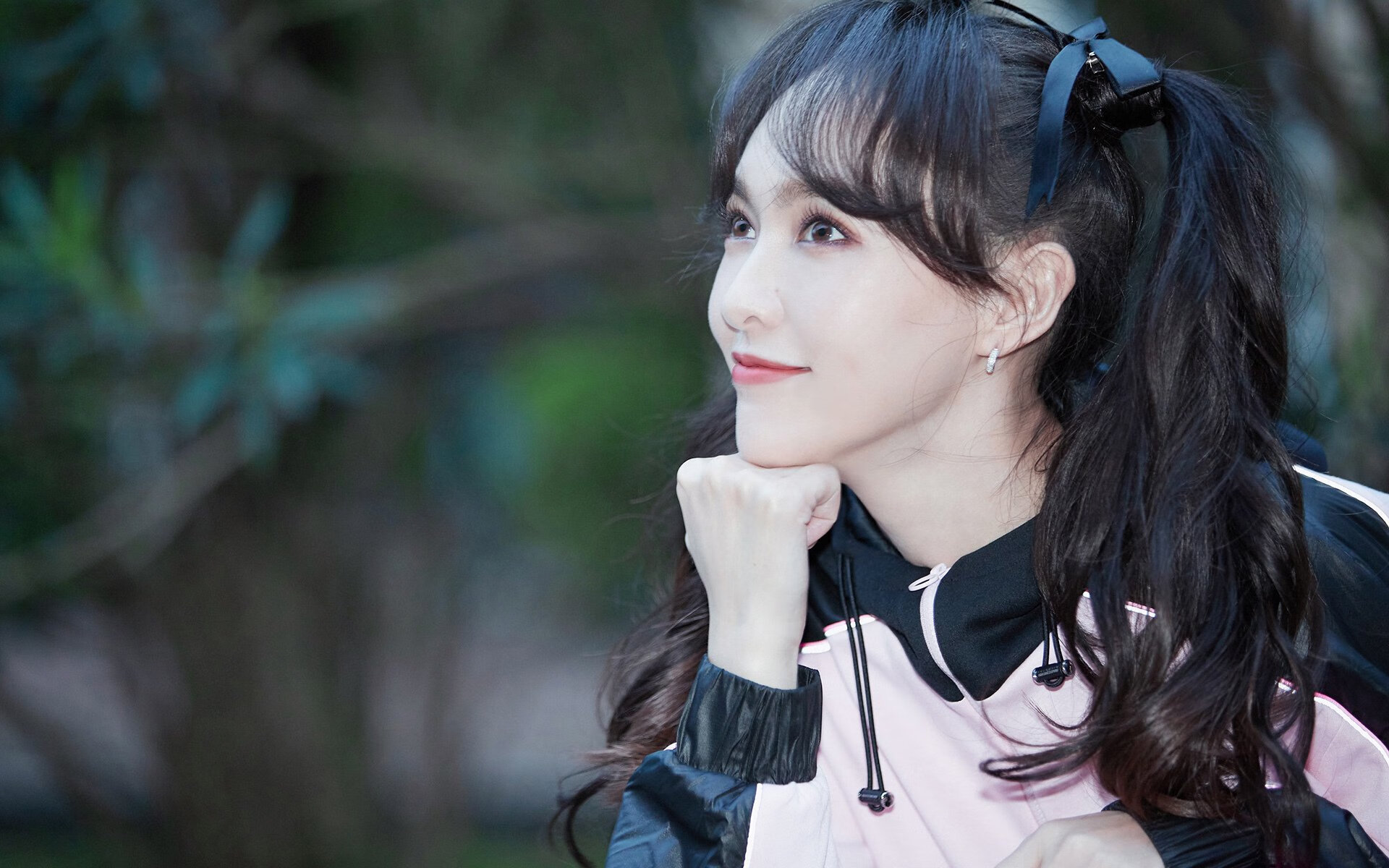 当斗牛士穿上雨林战袍，佩德里客串引爆慈善赛，哥斯达黎加传奇夜斩落皇家社会