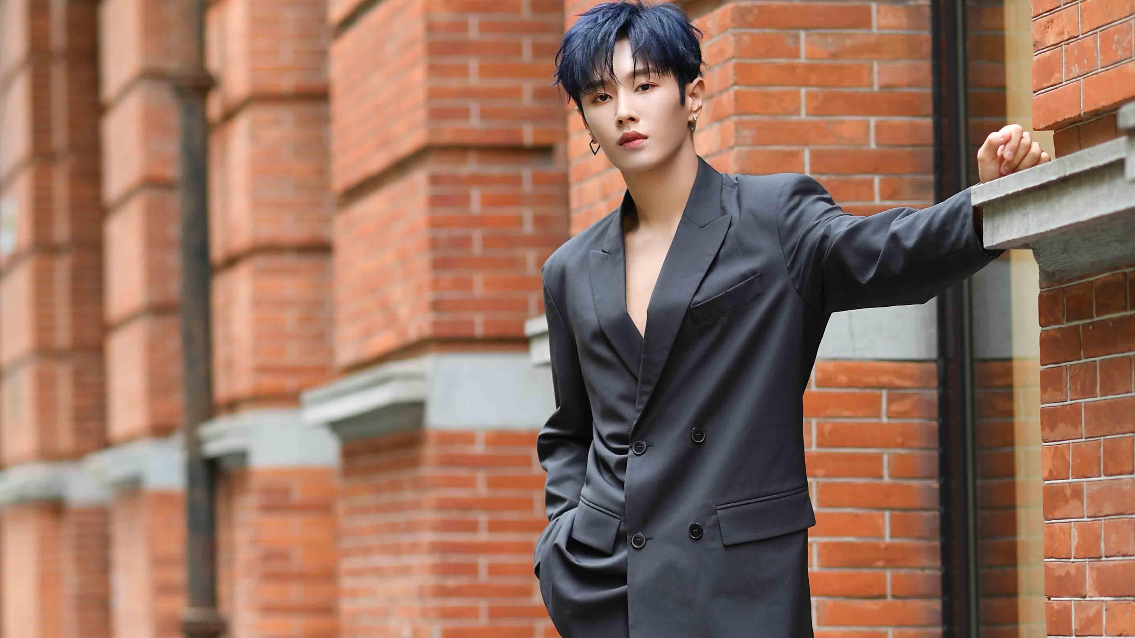 拉文最后一分钟三分绝杀，马刺逆转老鹰！绝境中他接过了权杖